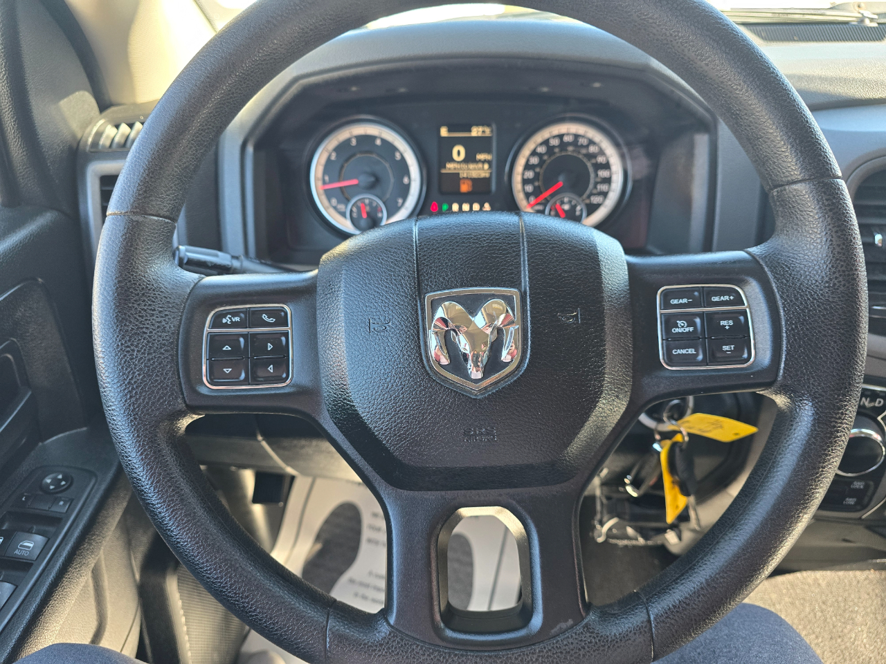 RAM 1500 Express 4x4 Quad Cab 6'4" Box 2017