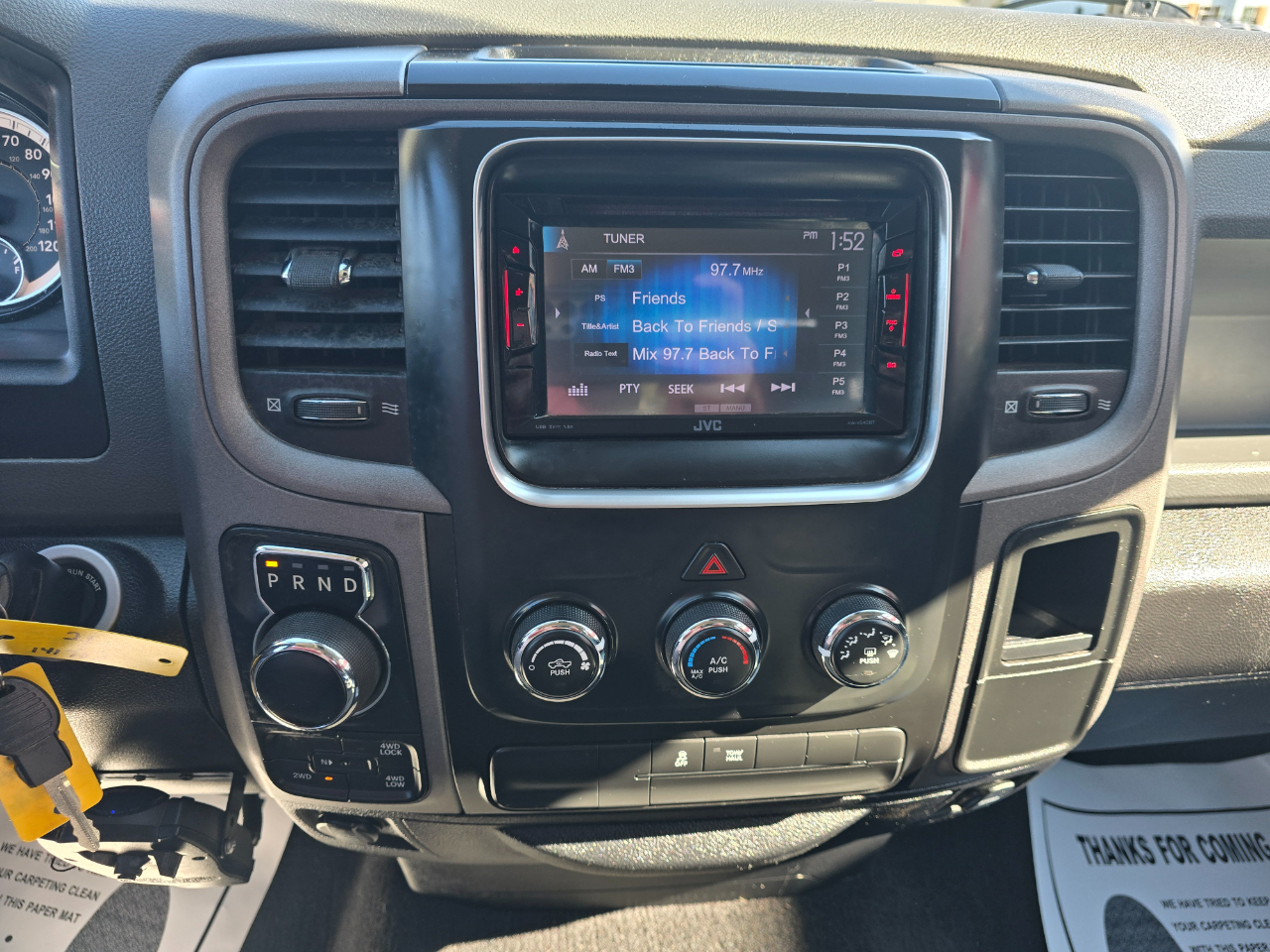 RAM 1500 Express 4x4 Quad Cab 6'4" Box 2017