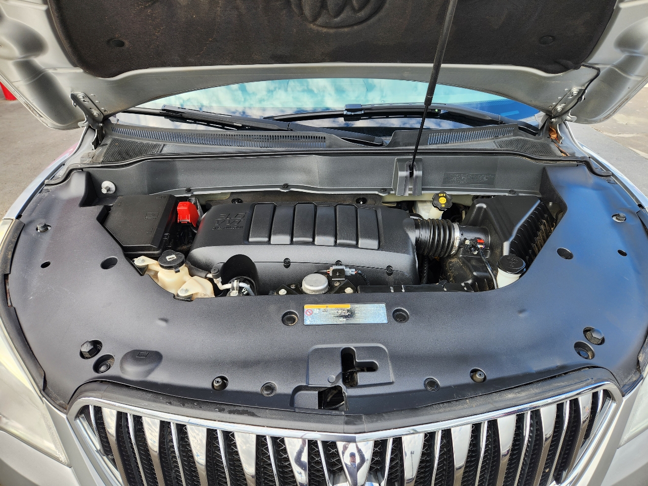 Buick Enclave FWD 4dr Leather 2015