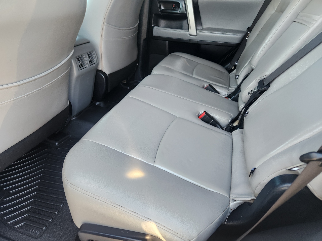 Toyota 4Runner RWD 4dr V6 Limited (Natl) 2013