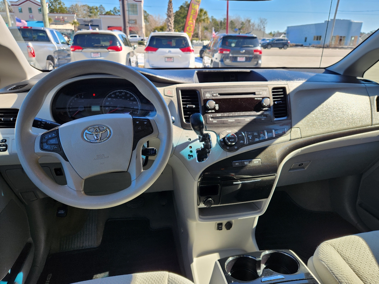 Toyota Sienna 5dr 7-Pass Van V6 LE AAS FWD (Natl) 2014