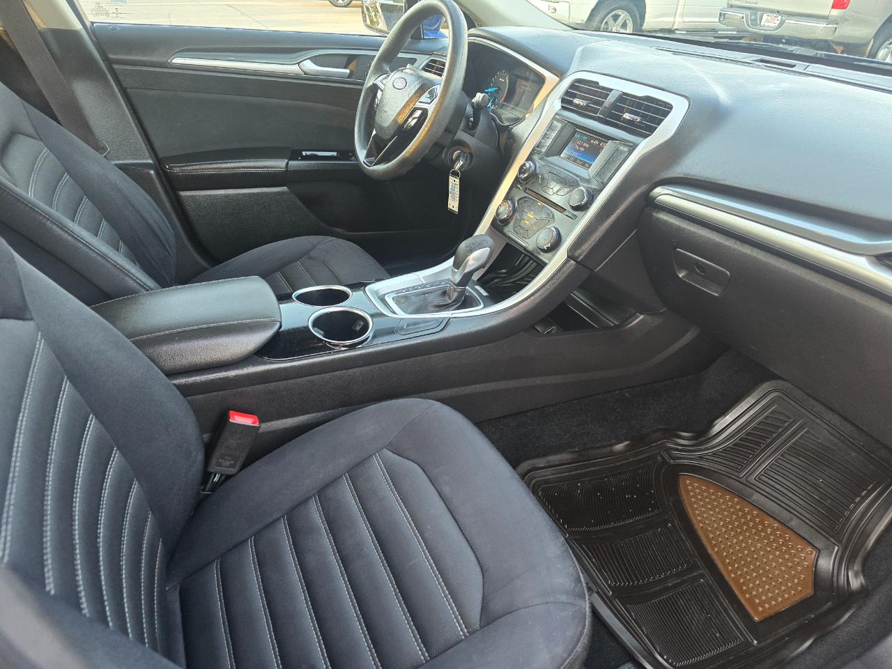 Ford Fusion 4dr Sdn SE FWD 2013