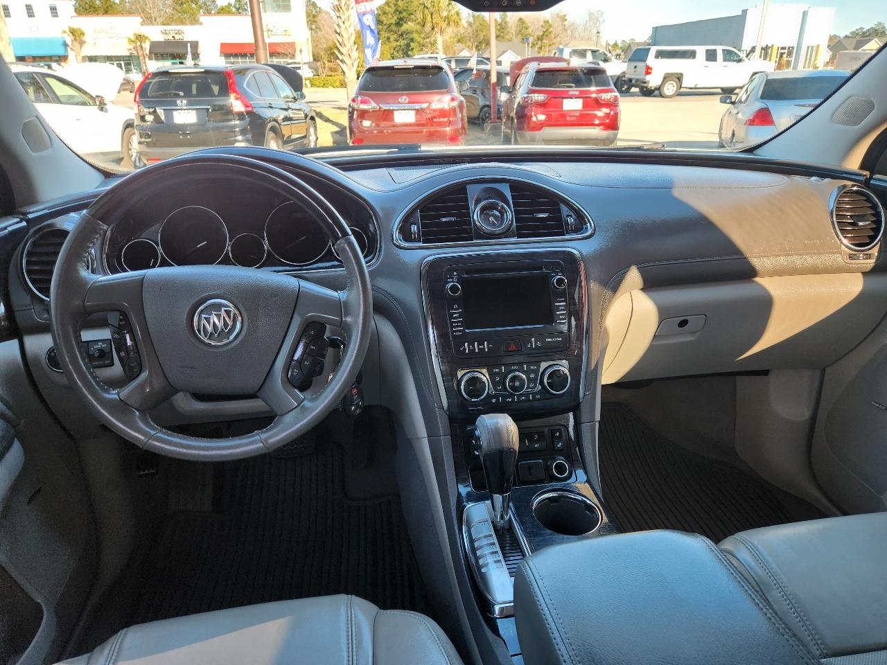 Buick Enclave FWD 4dr Leather 2017