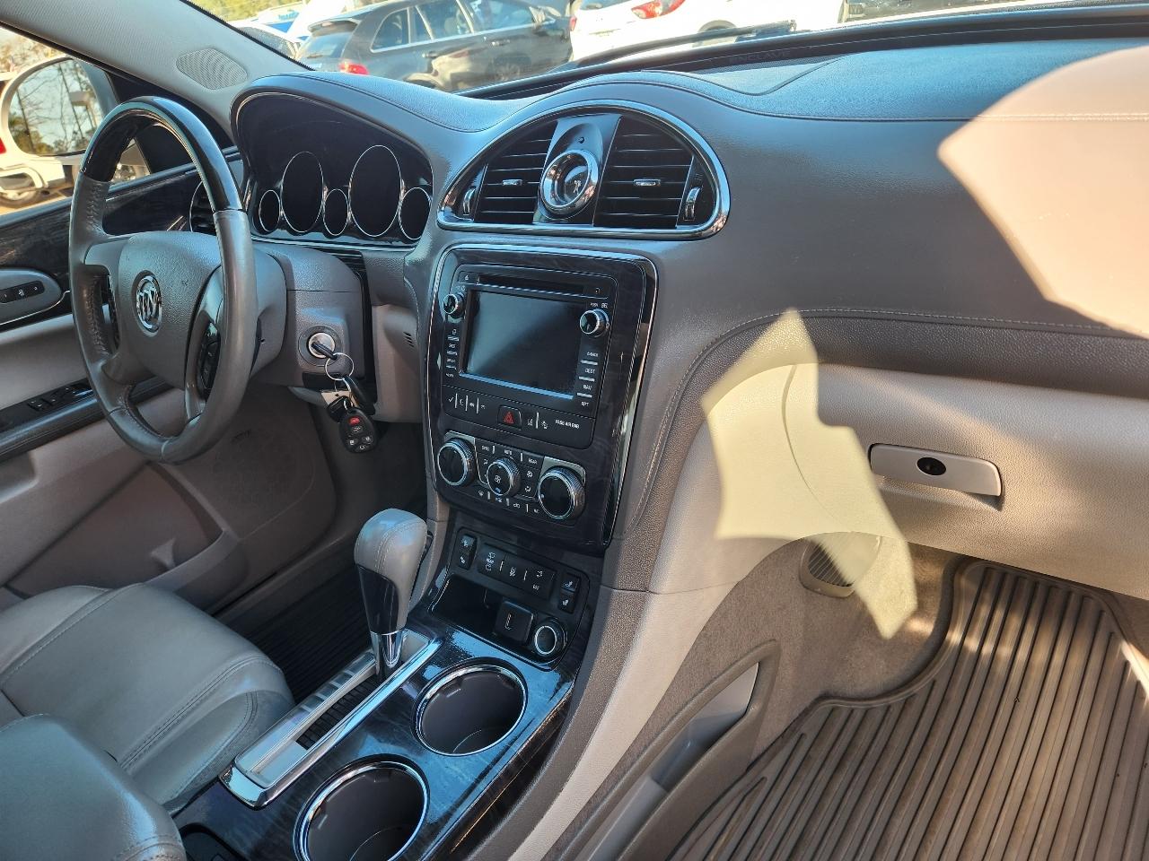 Buick Enclave FWD 4dr Leather 2017