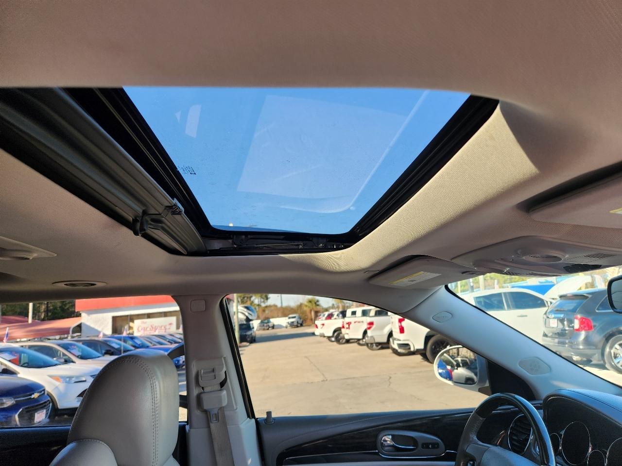 Buick Enclave FWD 4dr Leather 2017