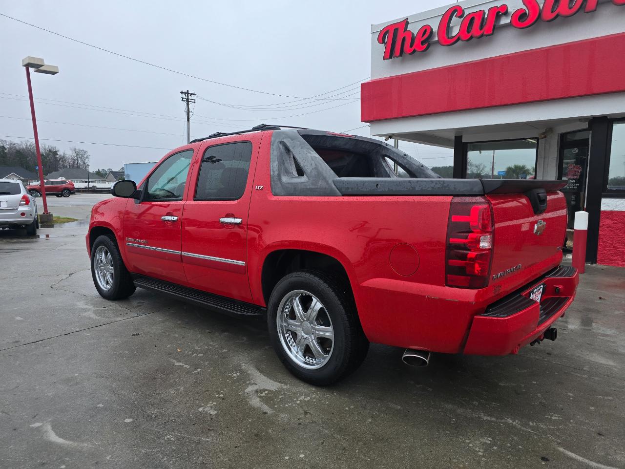 Chevrolet Avalanche 4WD Crew Cab 130" LTZ 2009