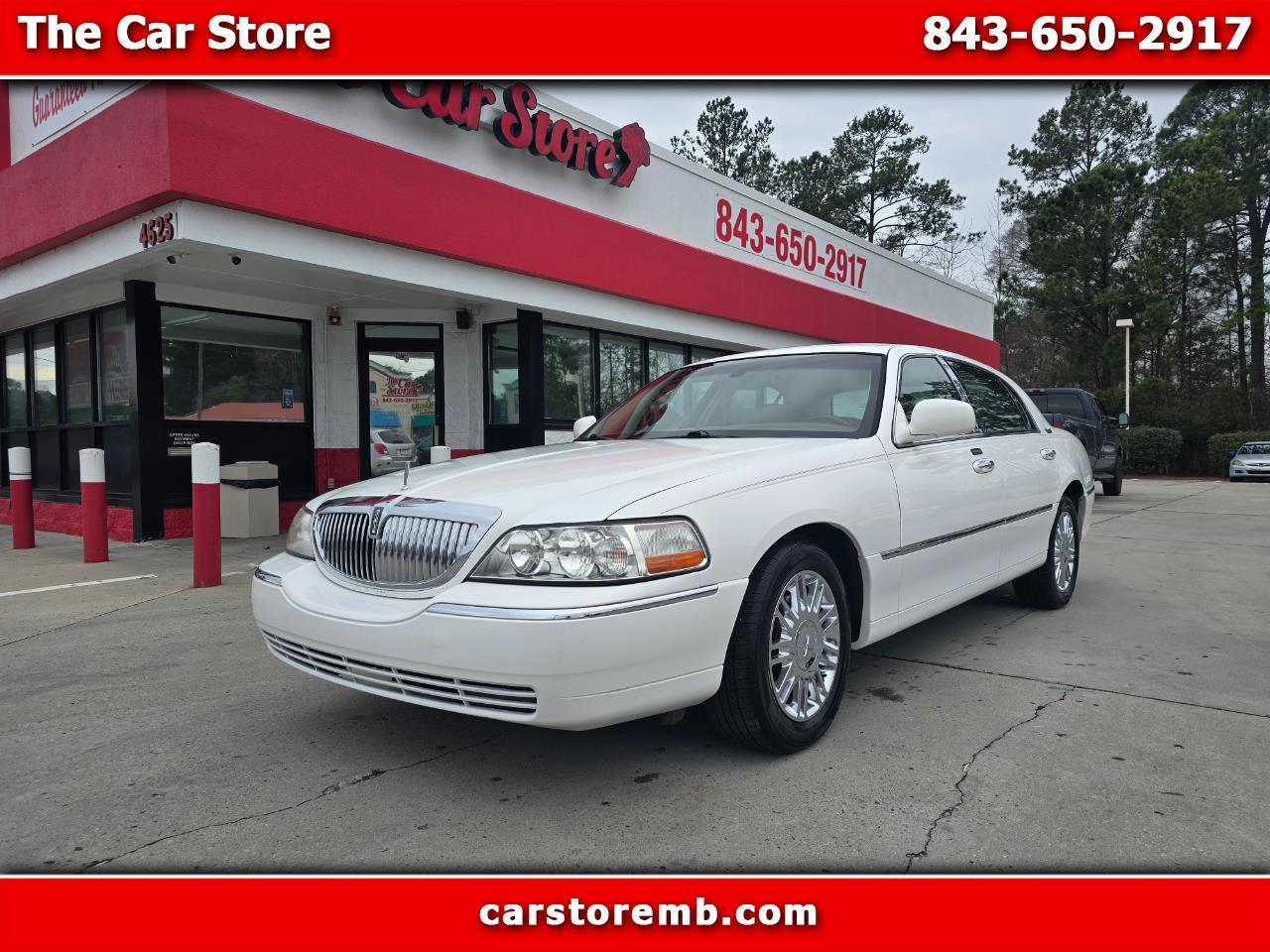 2010 Lincoln Town Car 4dr Sdn Signature Limited
