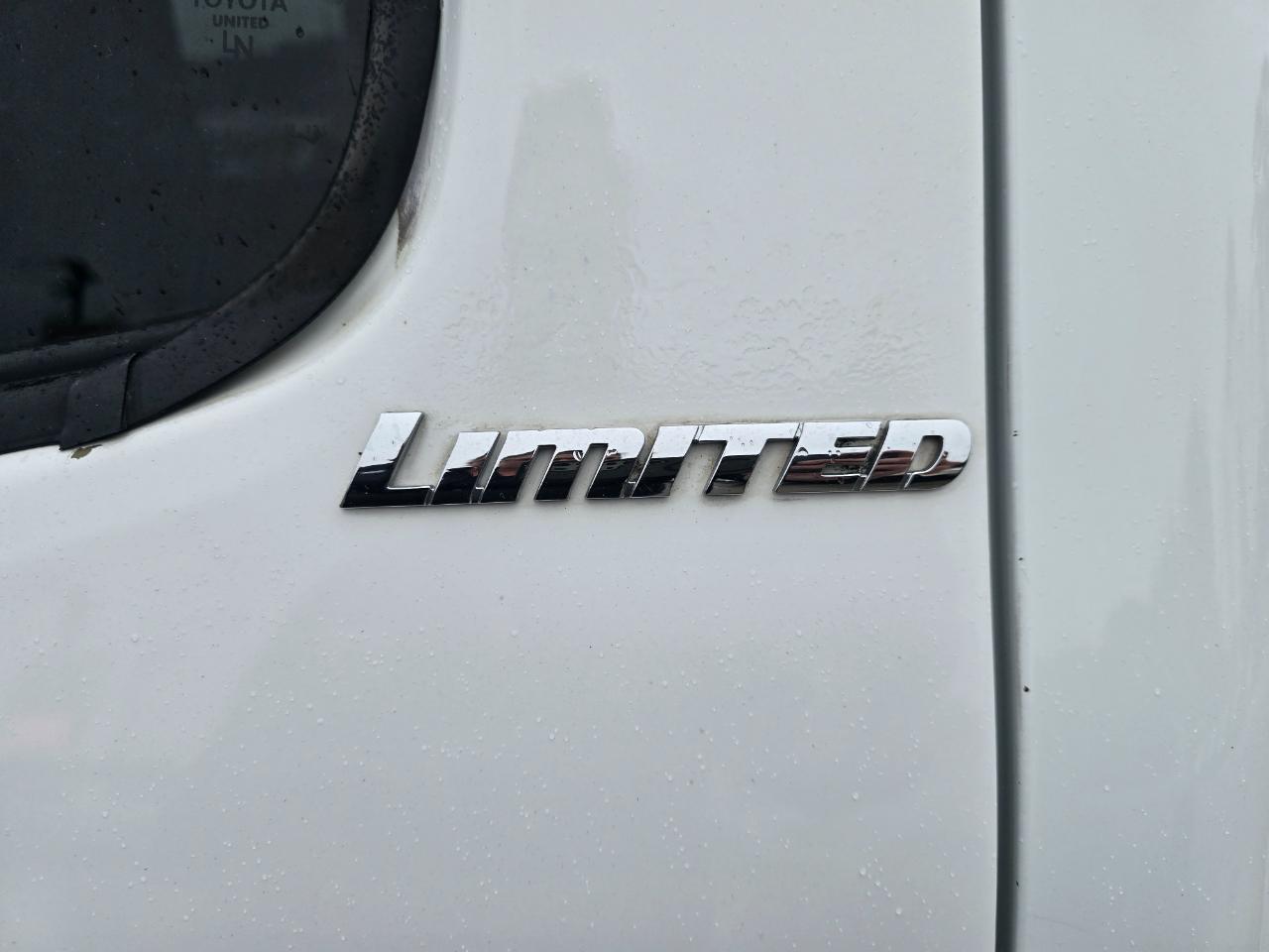 Toyota Tacoma 4WD Double Cab LB V6 AT (Natl) 2014