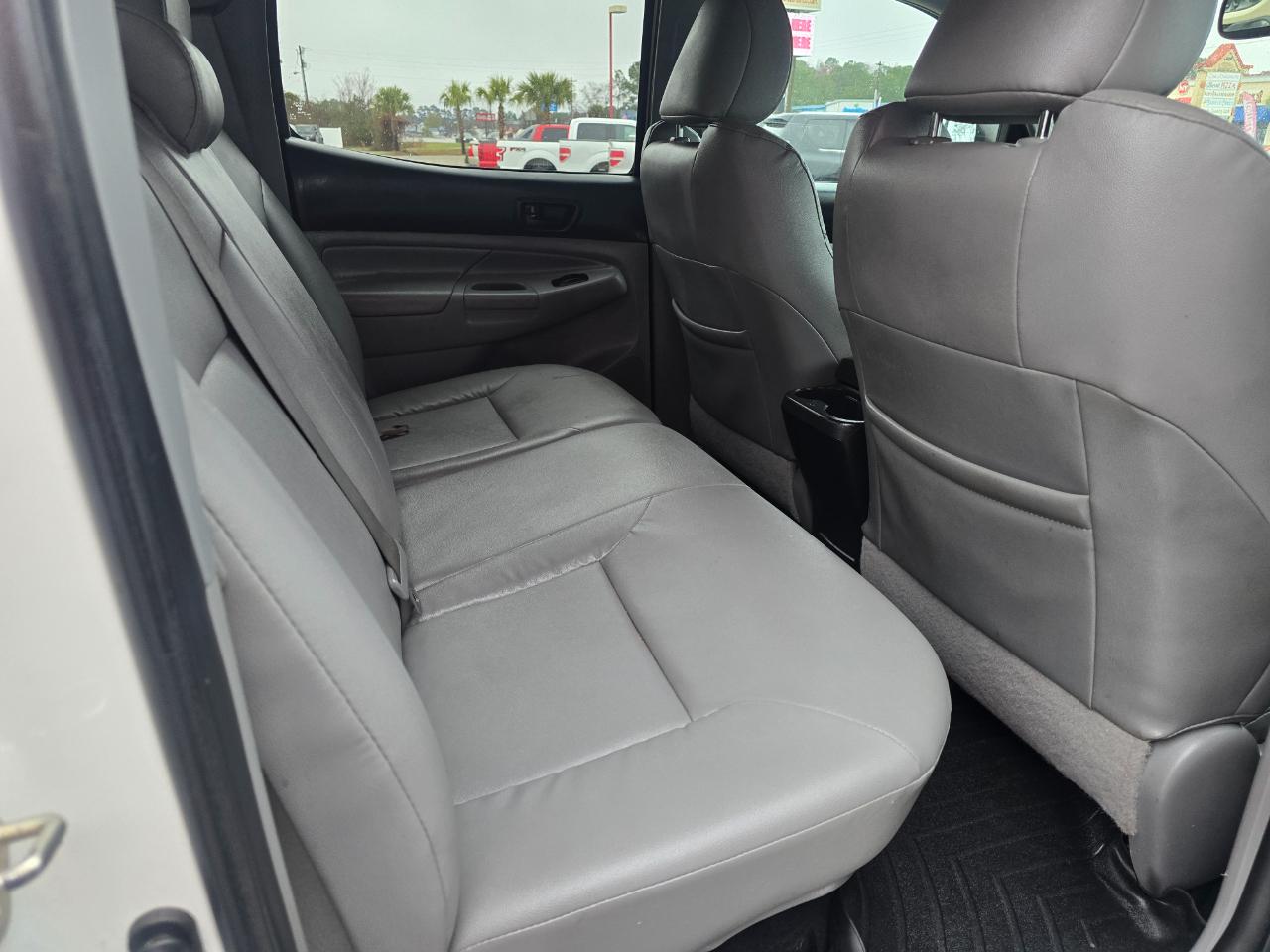 Toyota Tacoma 4WD Double Cab LB V6 AT (Natl) 2014