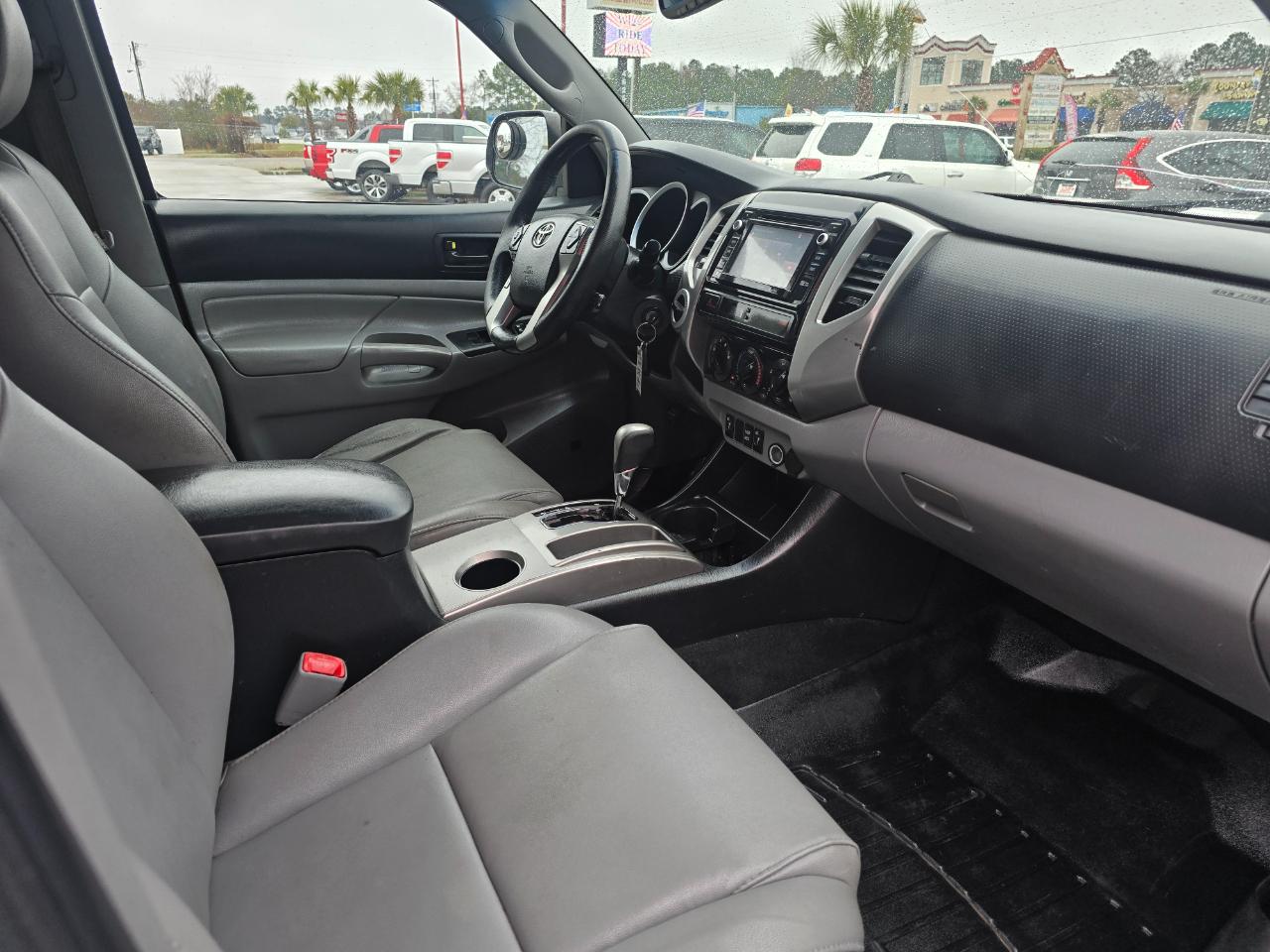 Toyota Tacoma 4WD Double Cab LB V6 AT (Natl) 2014