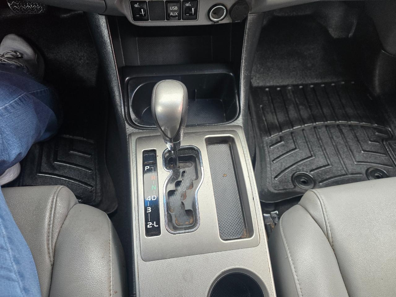 Toyota Tacoma 4WD Double Cab LB V6 AT (Natl) 2014