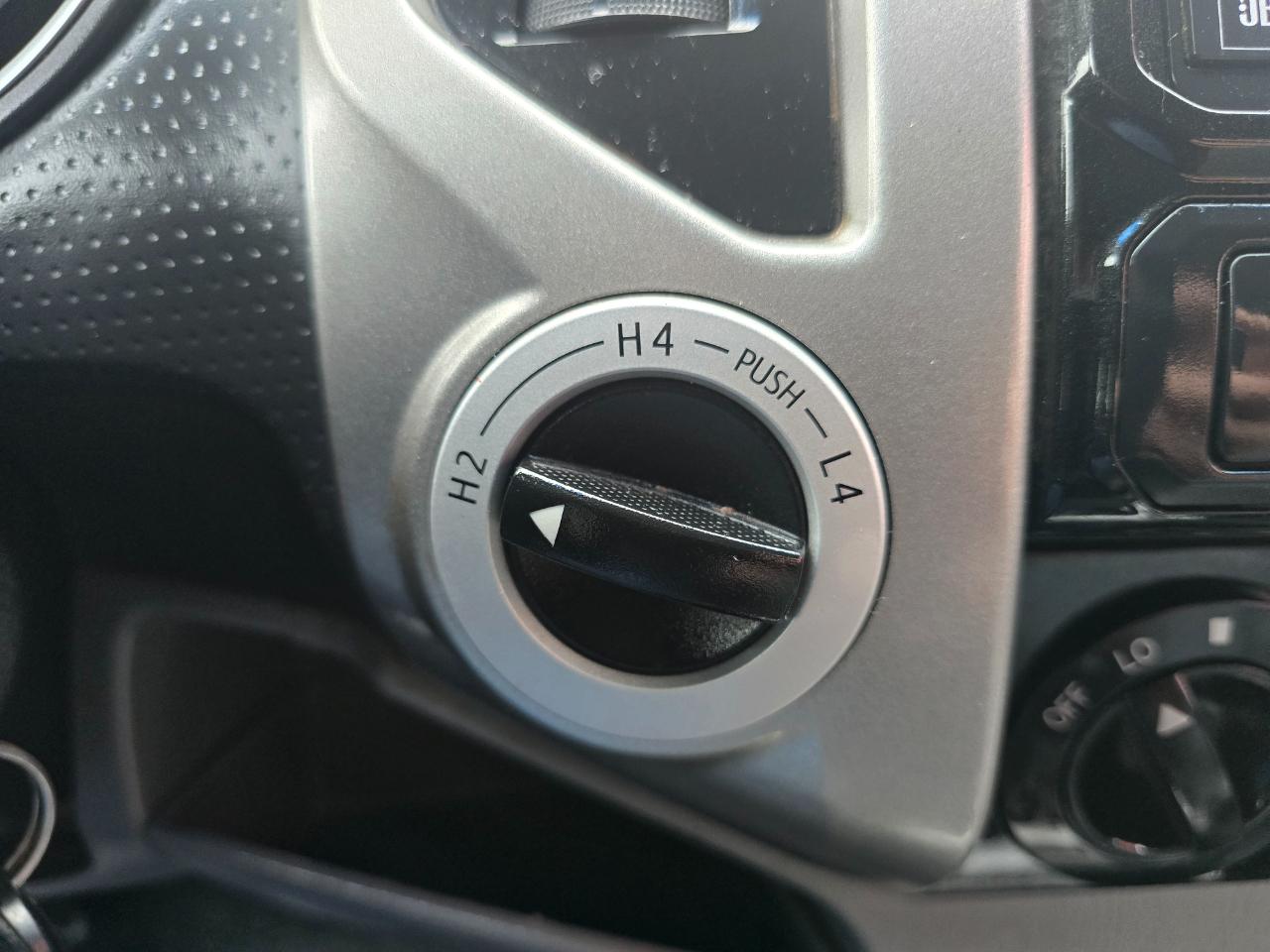 Toyota Tacoma 4WD Double Cab LB V6 AT (Natl) 2014