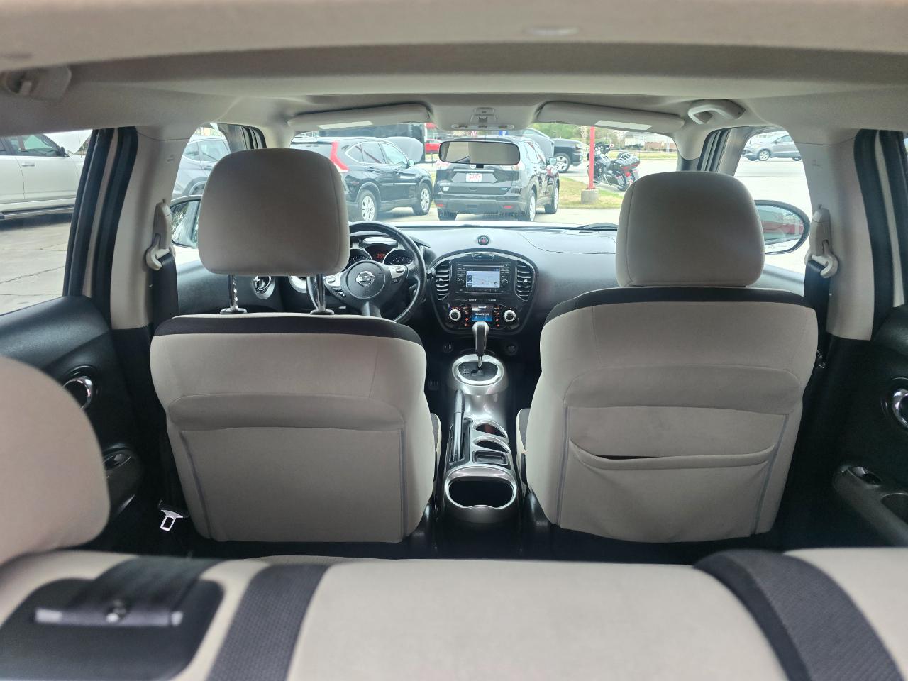 Nissan Juke 5dr Wgn CVT SV FWD 2012