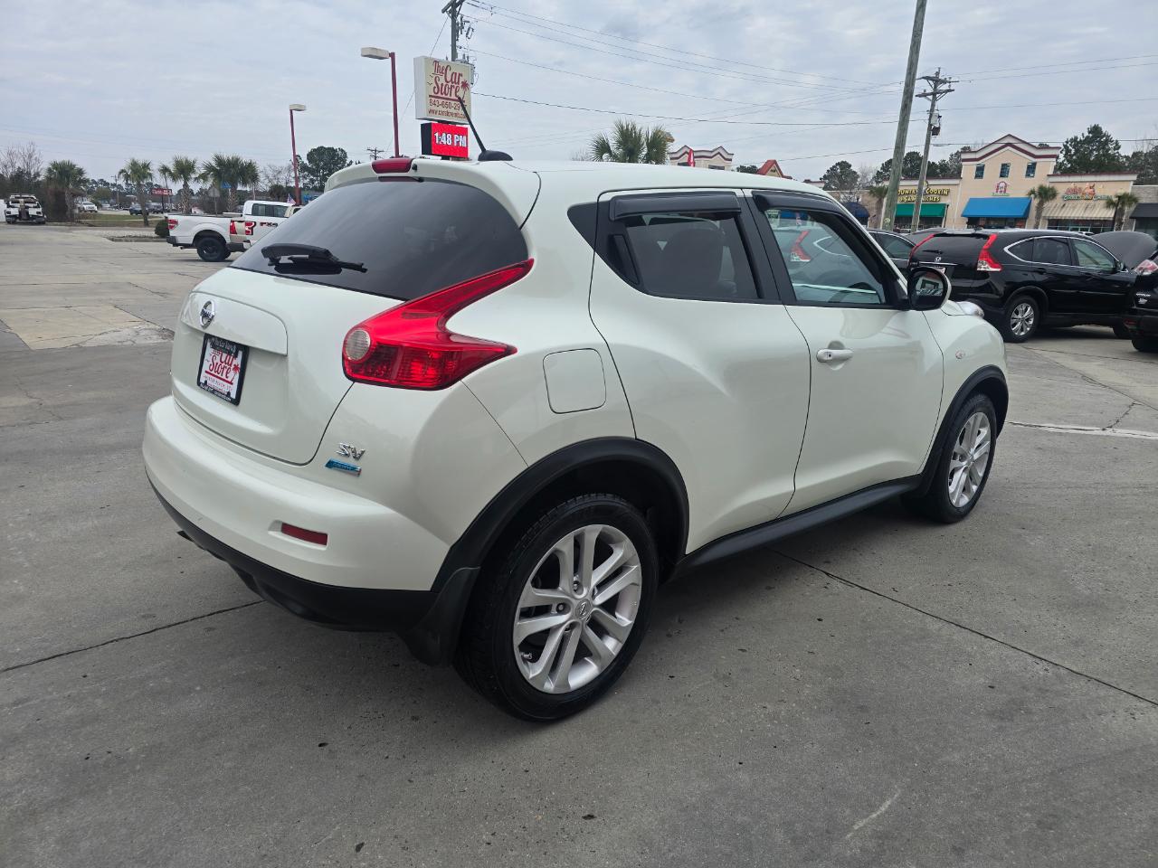 Nissan Juke 5dr Wgn CVT SV FWD 2012