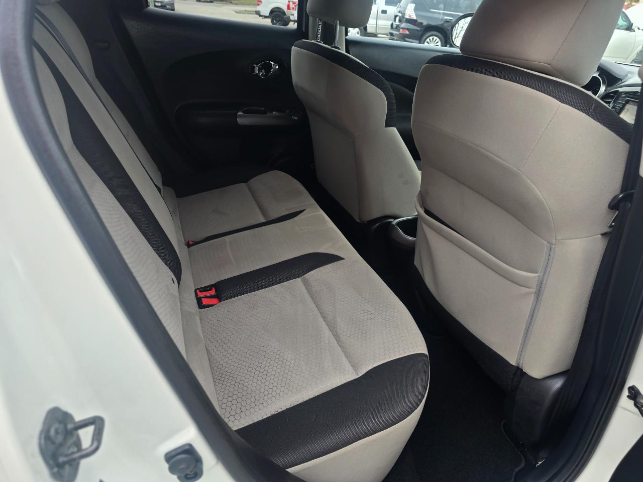 Nissan Juke 5dr Wgn CVT SV FWD 2012