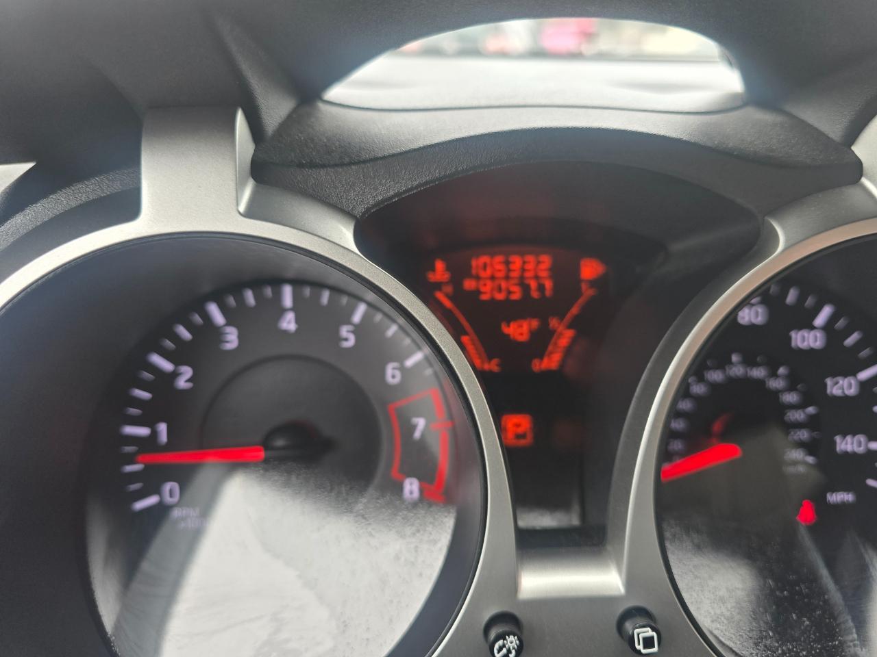 Nissan Juke 5dr Wgn CVT SV FWD 2012