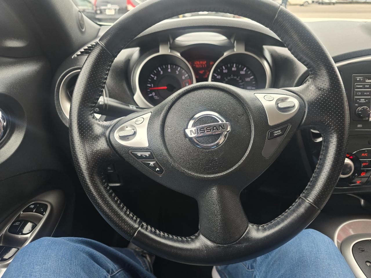 Nissan Juke 5dr Wgn CVT SV FWD 2012