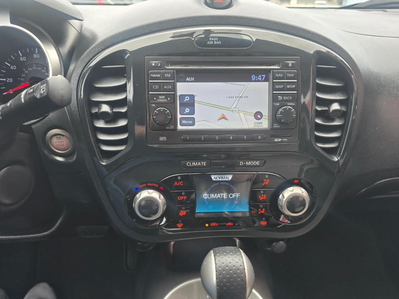 Nissan Juke 5dr Wgn CVT SV FWD 2012