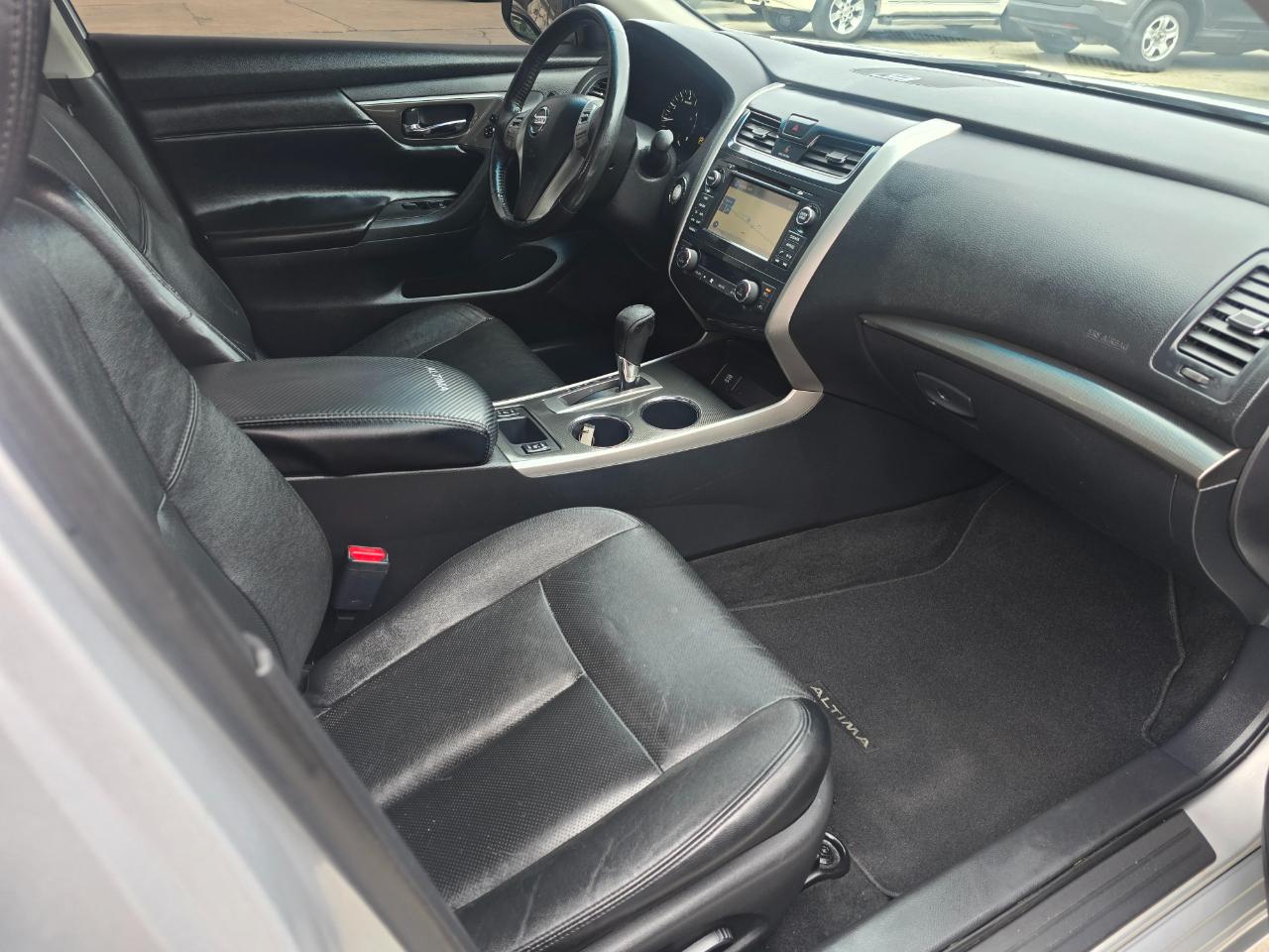 Nissan Altima 4dr Sdn I4 2.5 SL 2015