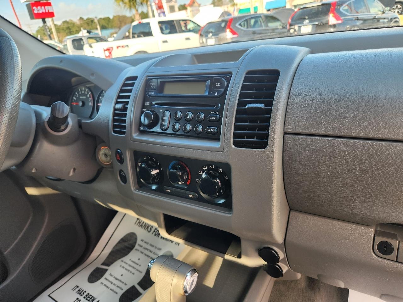 Nissan Frontier XE King Cab I4 Auto 2WD 2006