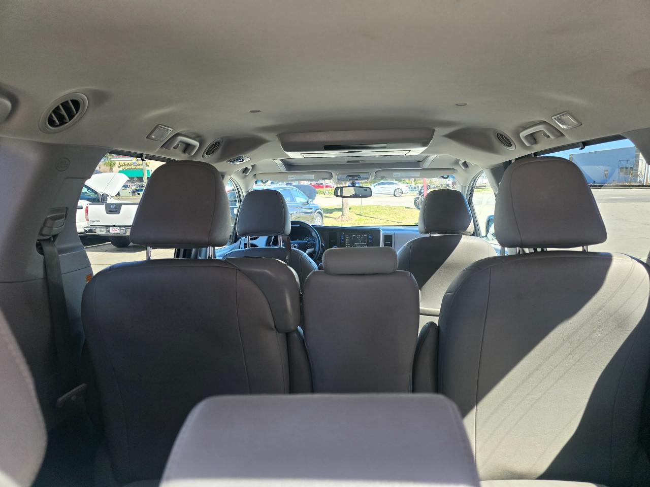 Toyota Sienna 5dr 8-Pass Van XLE FWD (Natl) 2016