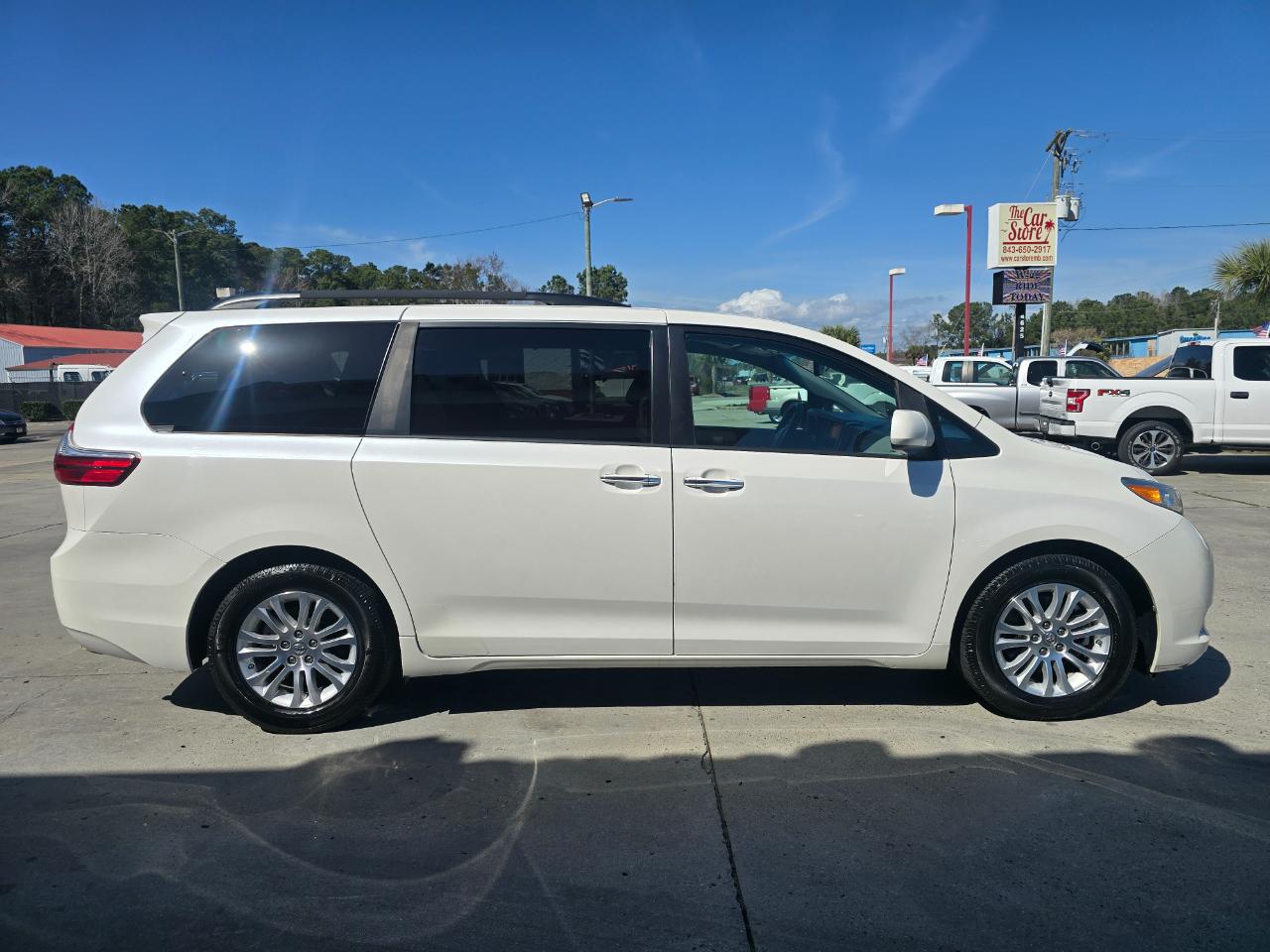 Toyota Sienna 5dr 8-Pass Van XLE FWD (Natl) 2016