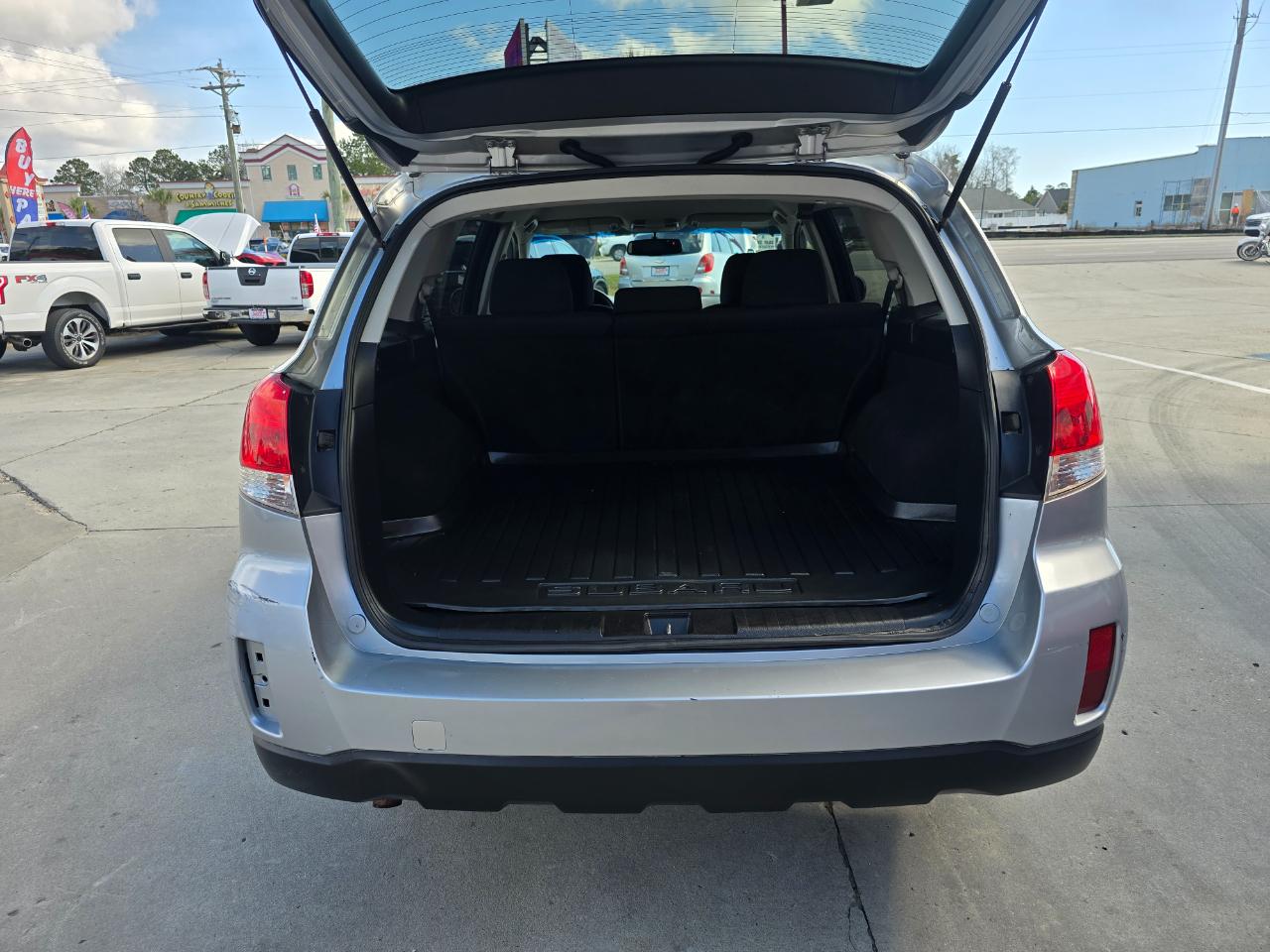 Subaru Outback 4dr Wgn H4 Auto 2.5i Premium 2012