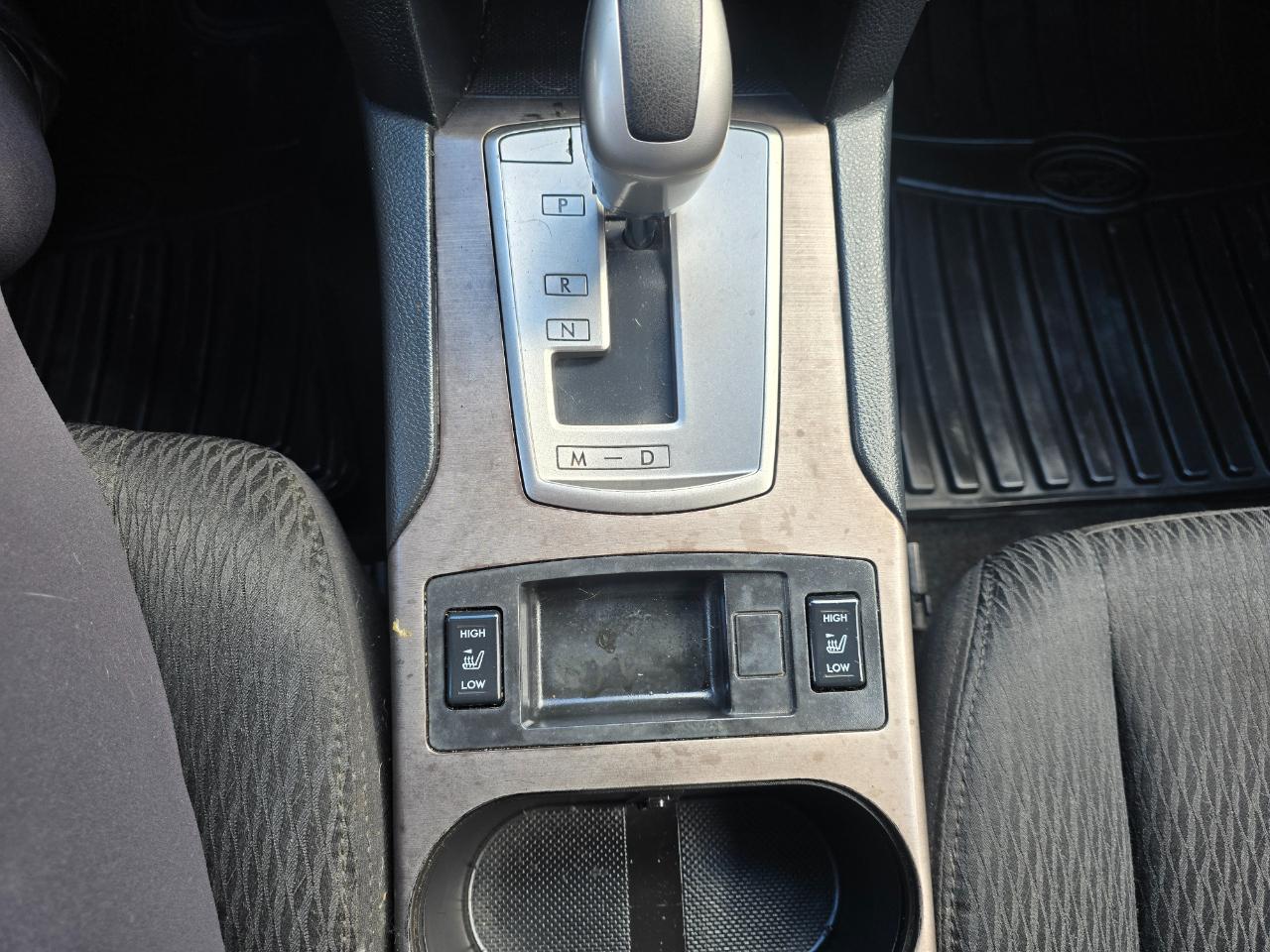 Subaru Outback 4dr Wgn H4 Auto 2.5i Premium 2012