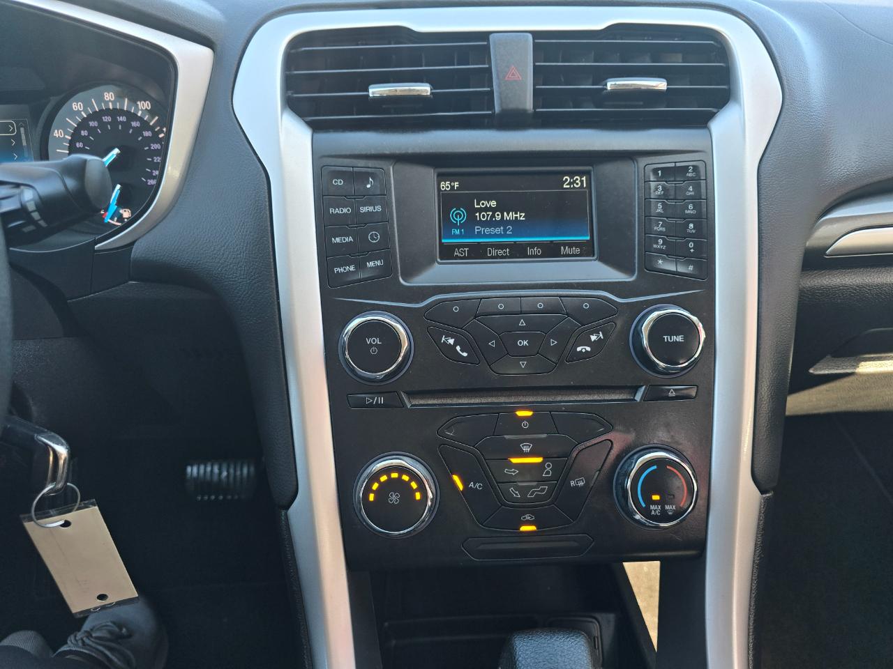 Ford Fusion 4dr Sdn SE FWD 2015