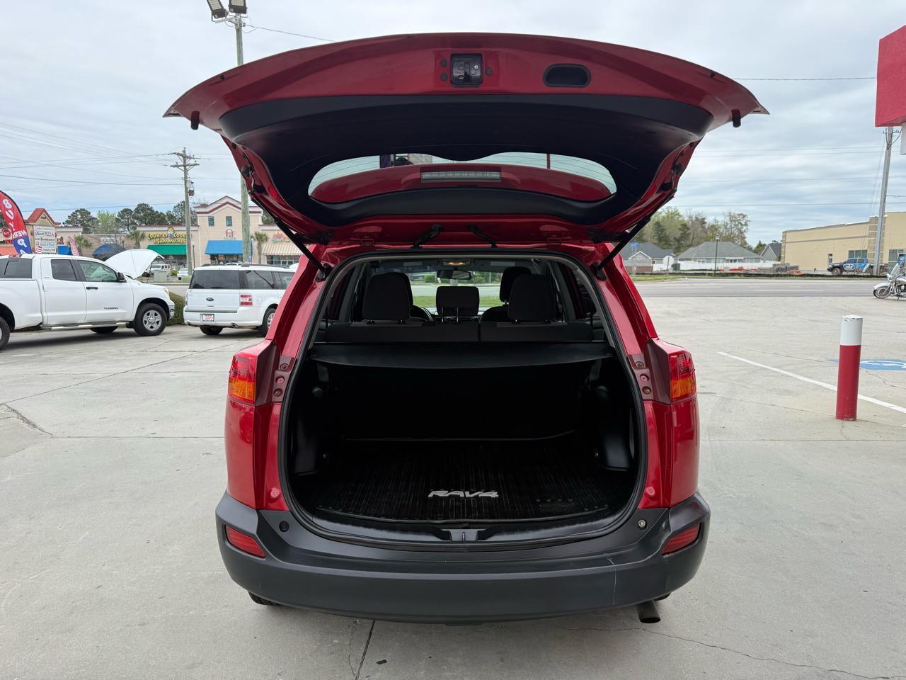 Toyota RAV4 FWD 4dr LE (Natl) 2015