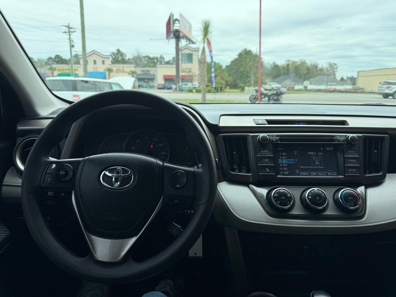 Toyota RAV4 FWD 4dr LE (Natl) 2015