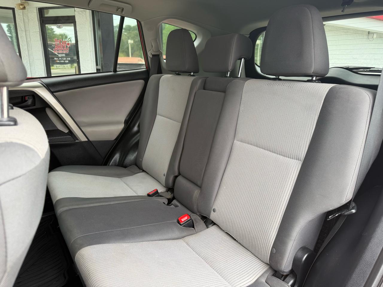 Toyota RAV4 FWD 4dr LE (Natl) 2015