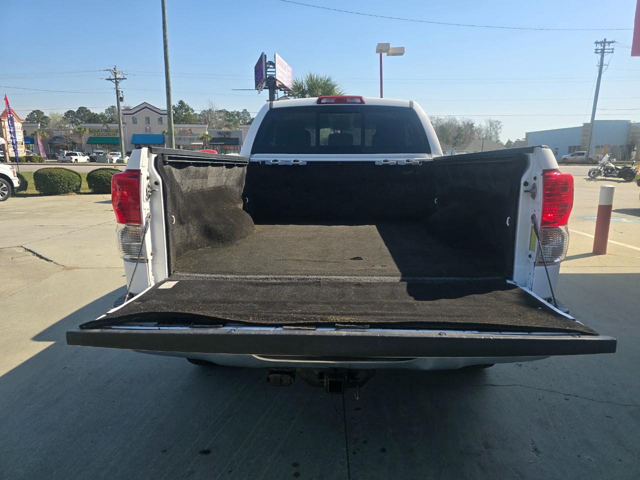 Toyota Tundra 4WD Truck Double Cab 4.6L V8 6-Spd AT (Natl) 2013