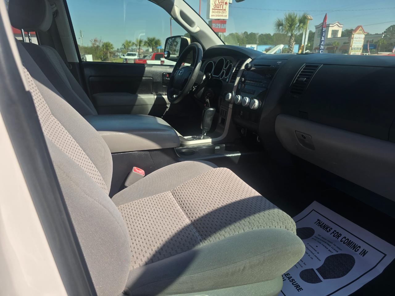 Toyota Tundra 4WD Truck Double Cab 4.6L V8 6-Spd AT (Natl) 2013