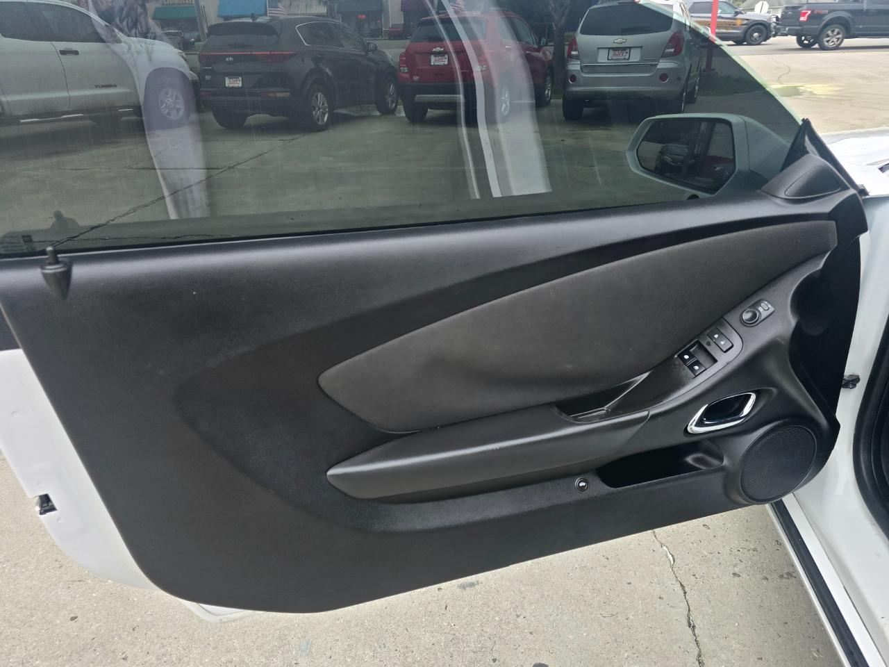 Chevrolet Camaro 2dr Cpe 1LT 2012