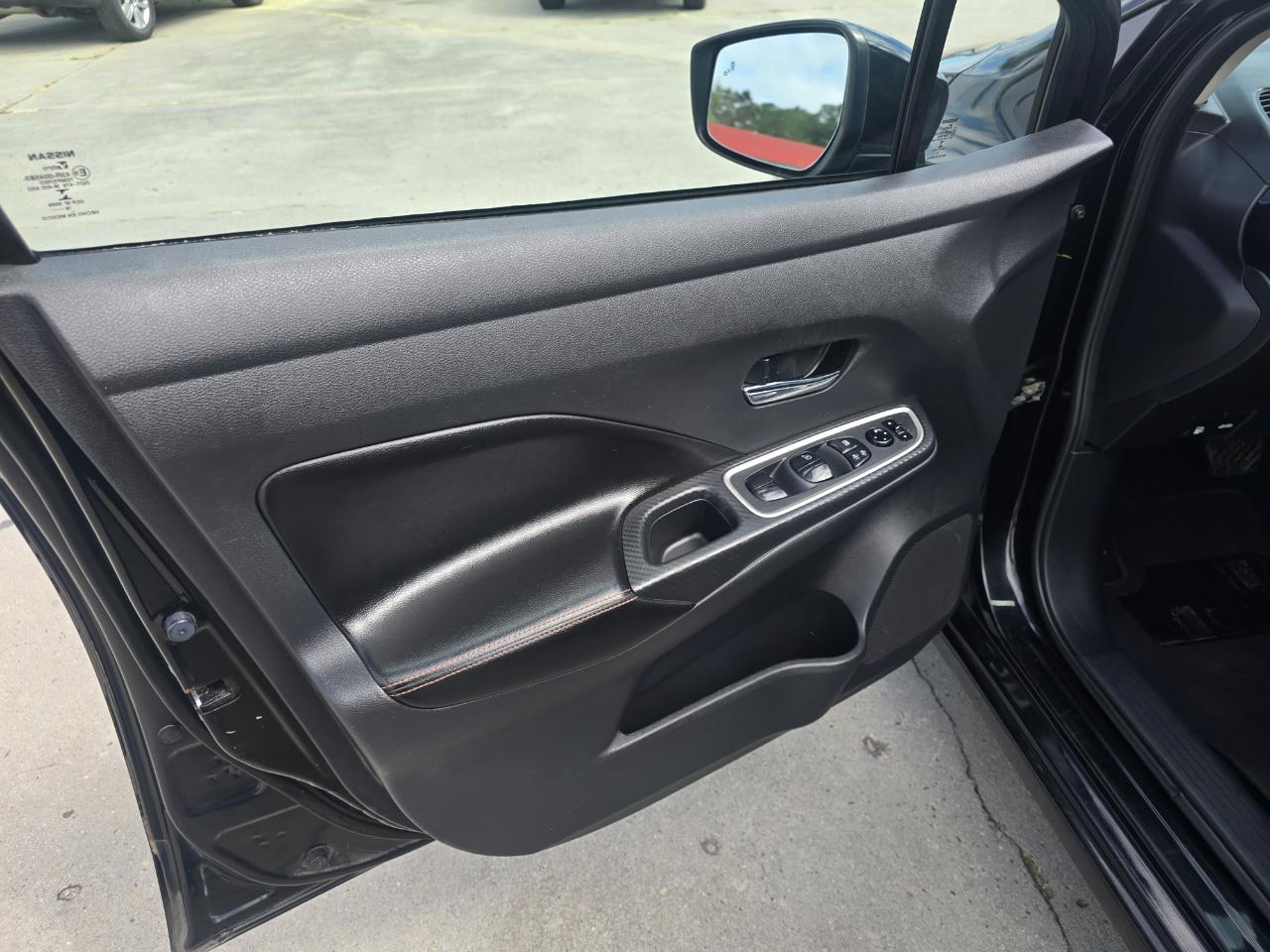 Nissan Versa SR CVT 2020