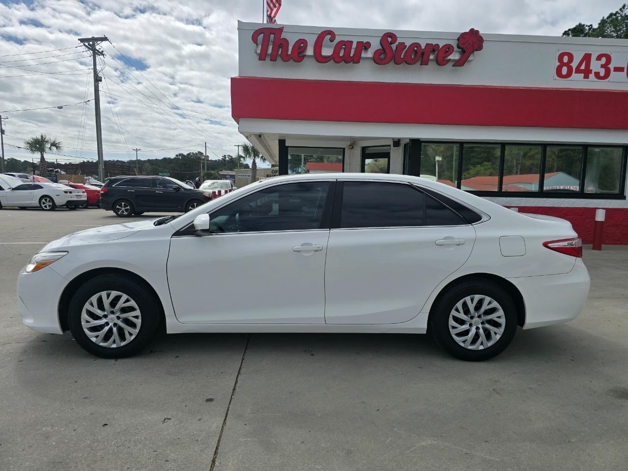 Toyota Camry XLE Auto (Natl) 2017