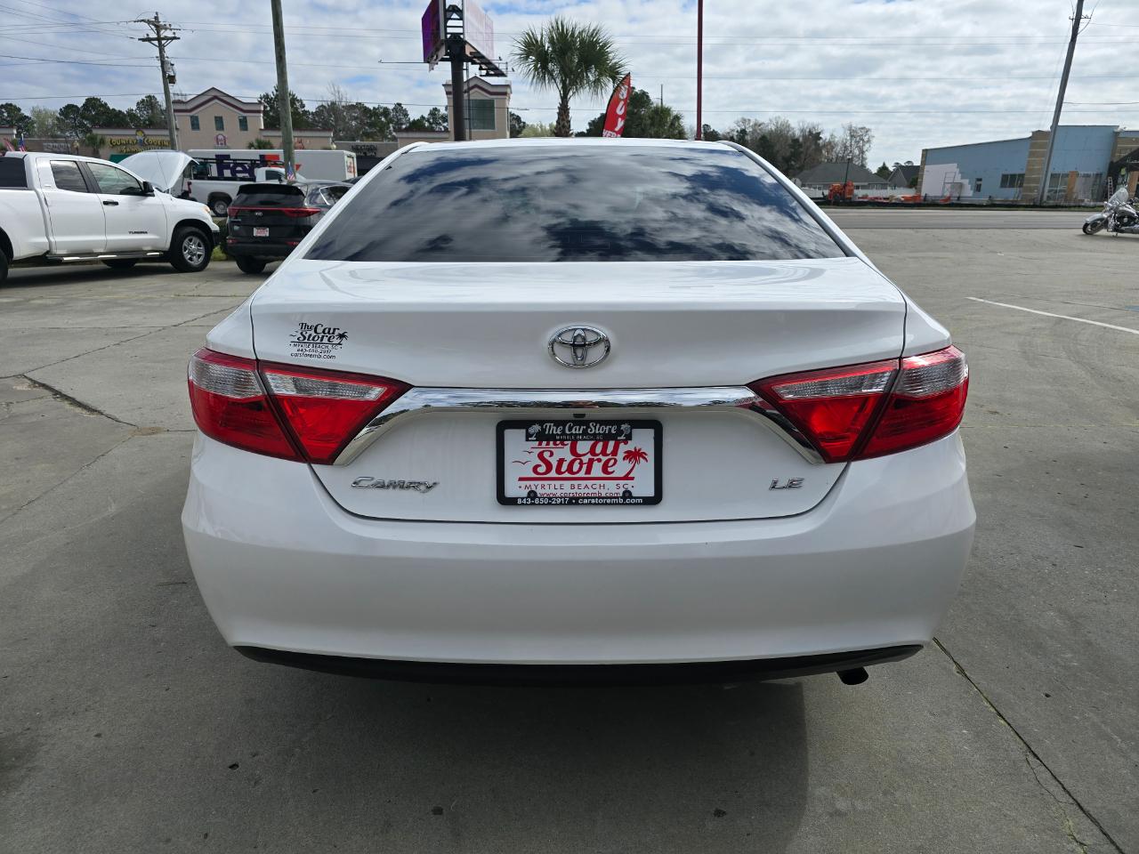 Toyota Camry XLE Auto (Natl) 2017