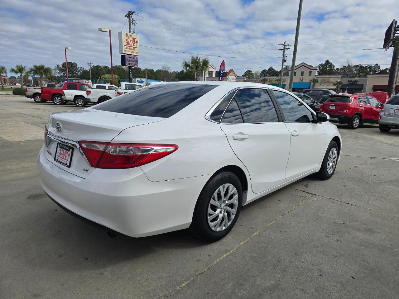 Toyota Camry XLE Auto (Natl) 2017