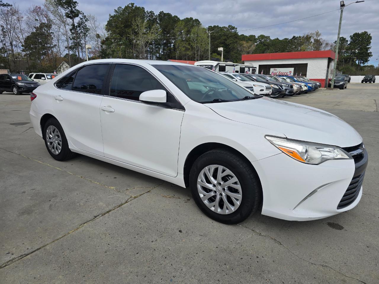 Toyota Camry XLE Auto (Natl) 2017