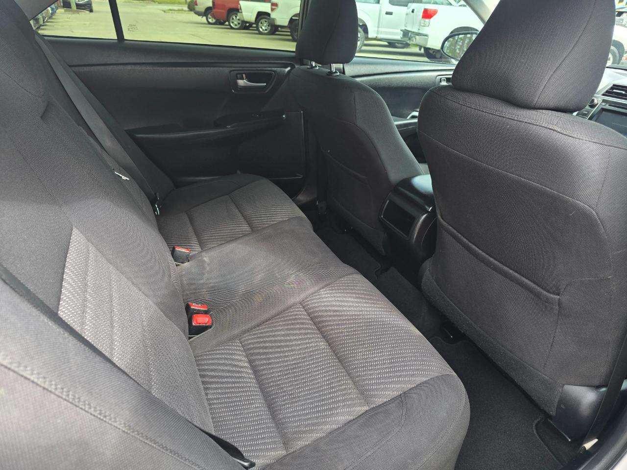 Toyota Camry XLE Auto (Natl) 2017