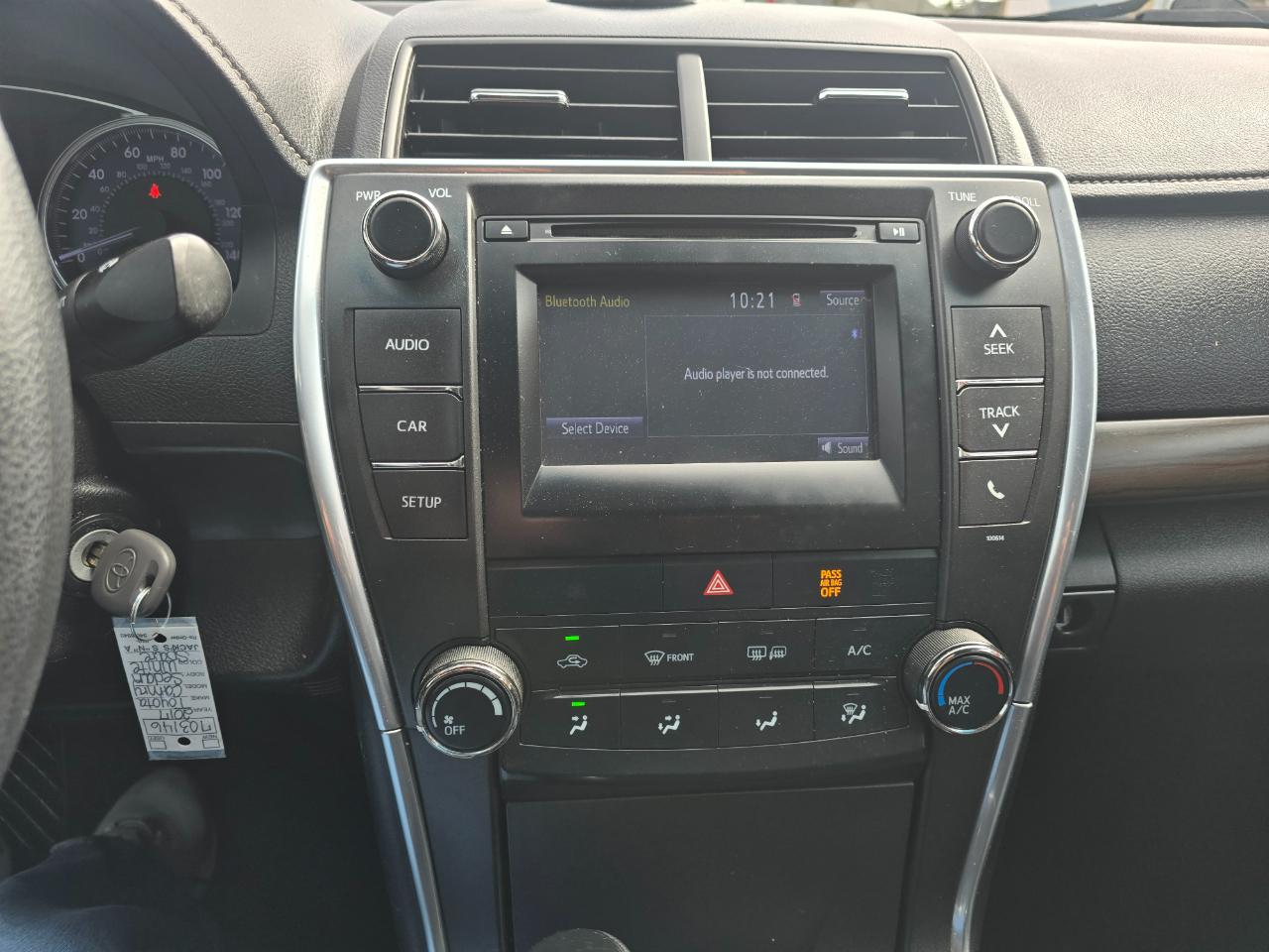 Toyota Camry XLE Auto (Natl) 2017