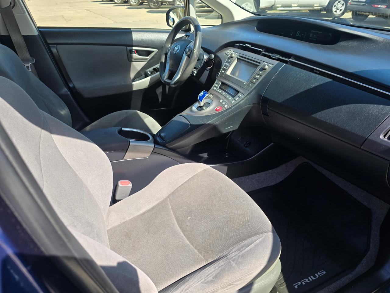 Toyota Prius 5dr HB Three (Natl) 2014