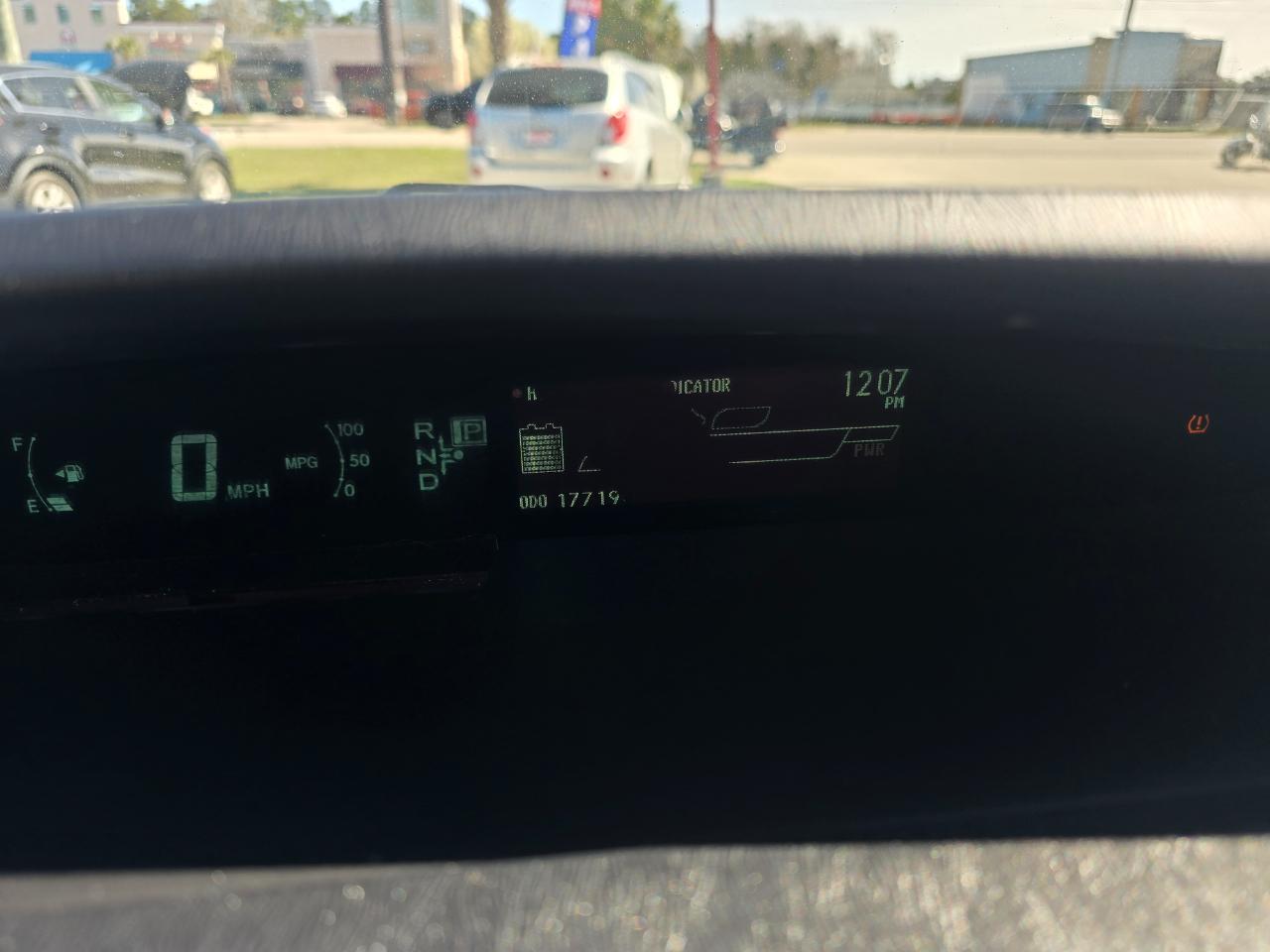 Toyota Prius 5dr HB Three (Natl) 2014