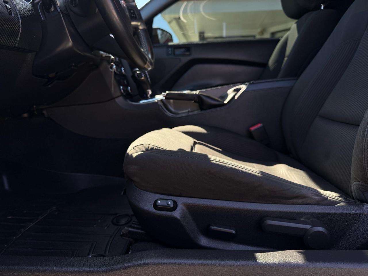 Ford Mustang 2dr Cpe V6 2014