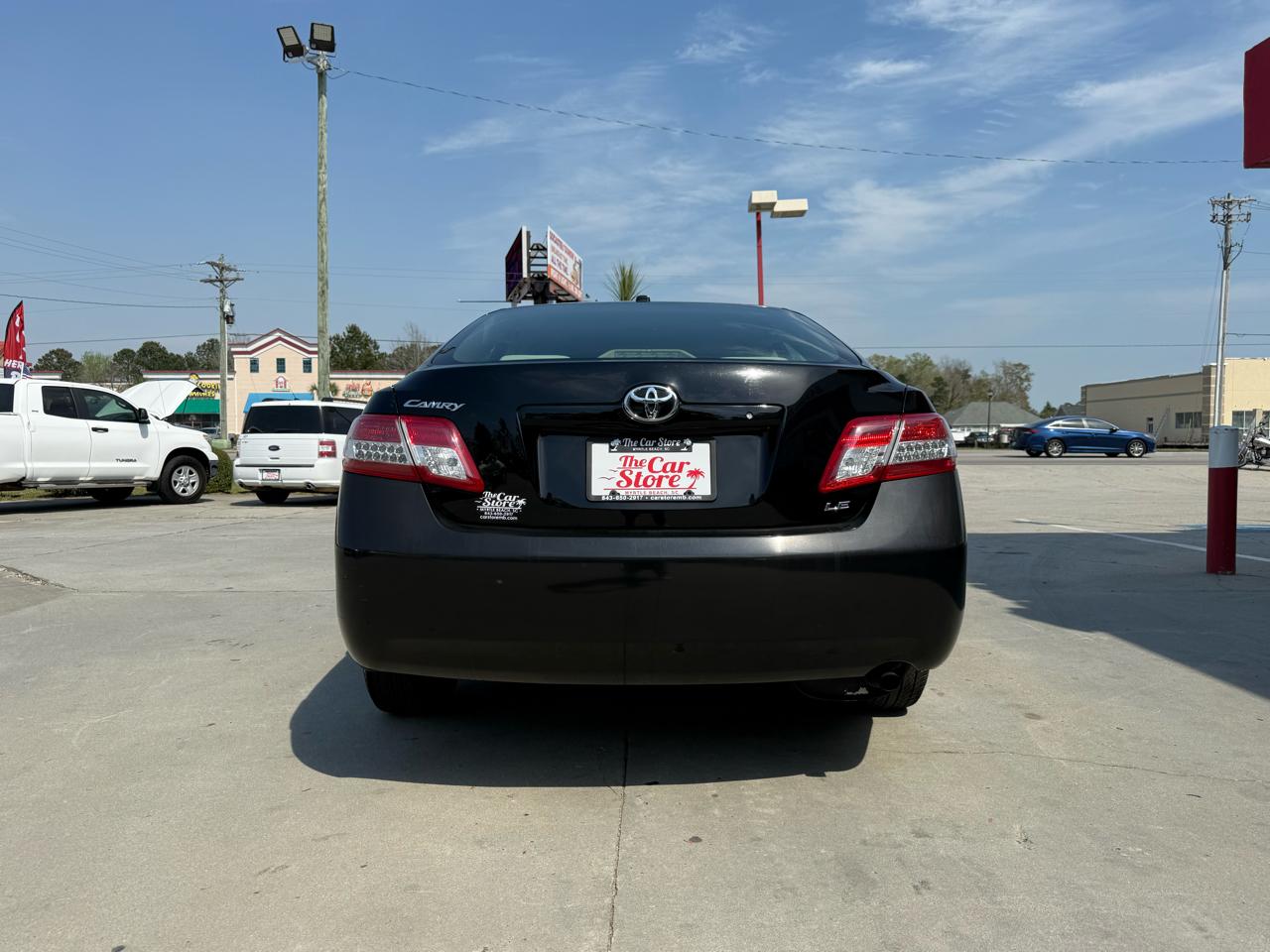 Toyota Camry 4dr Sdn LE Auto 2011