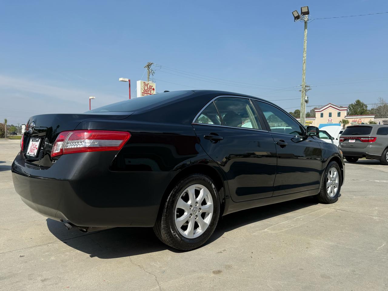 Toyota Camry 4dr Sdn LE Auto 2011