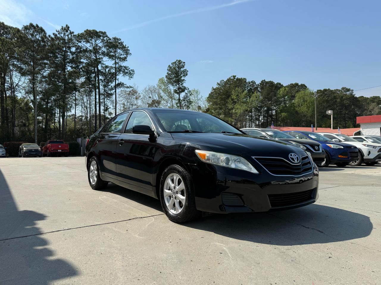 Toyota Camry 4dr Sdn LE Auto 2011