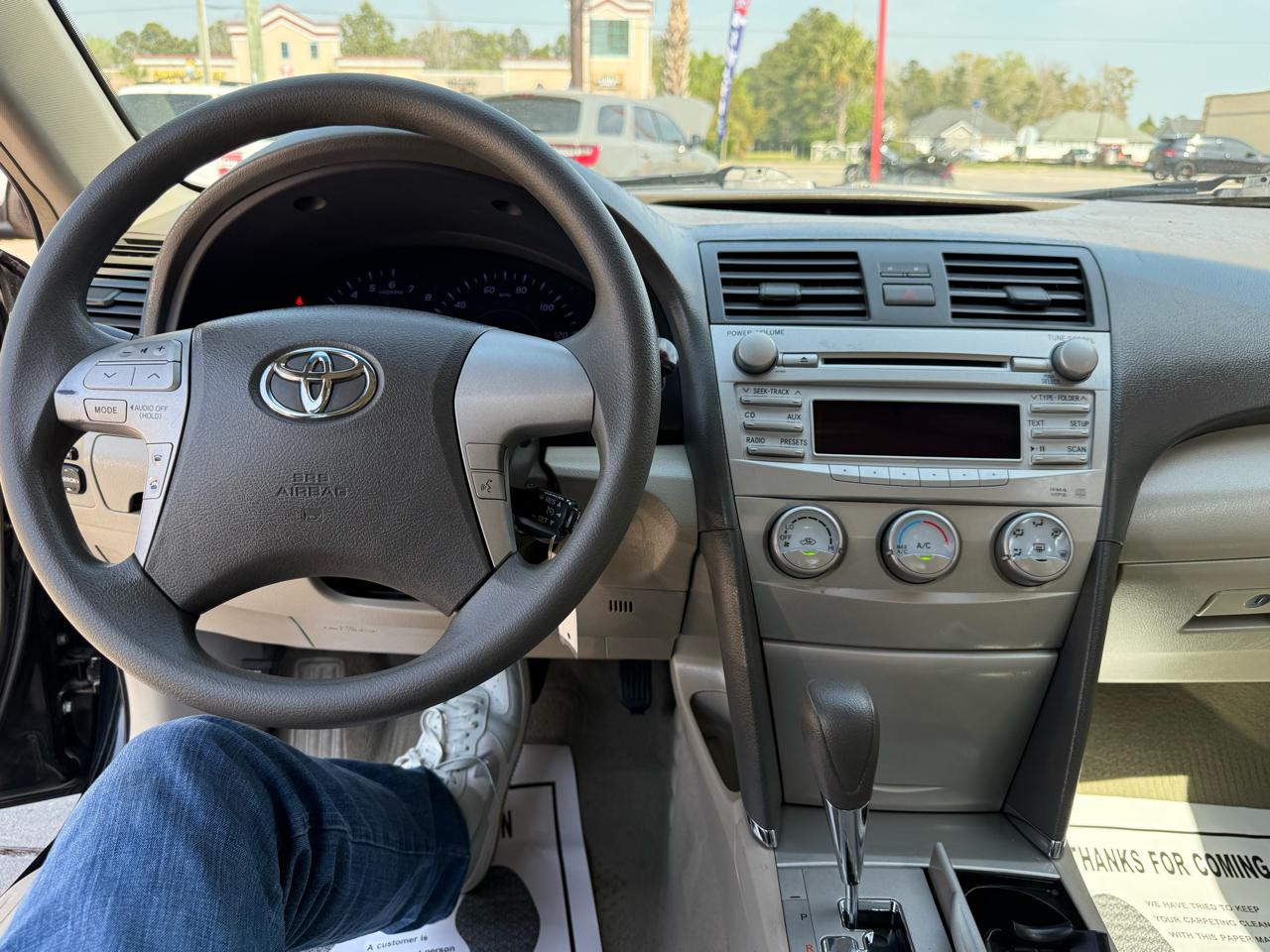 Toyota Camry 4dr Sdn LE Auto 2011