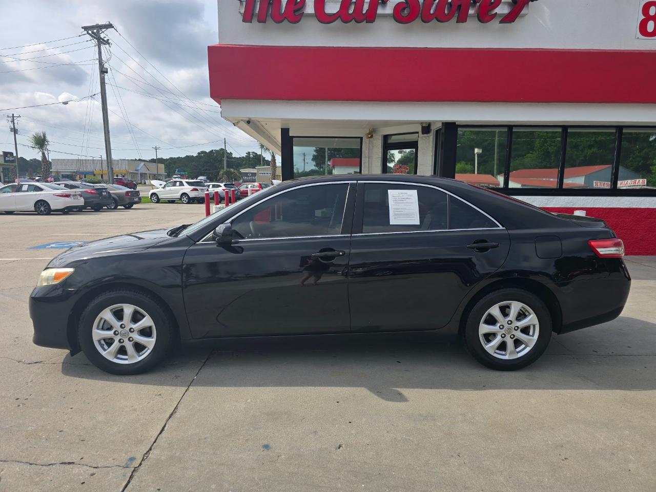 Toyota Camry 4dr Sdn LE Auto 2011